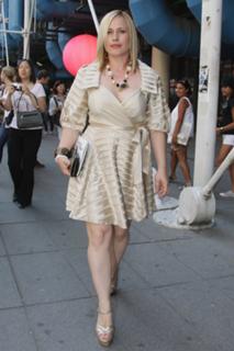 Patricia Arquette feet photo thumbnail
