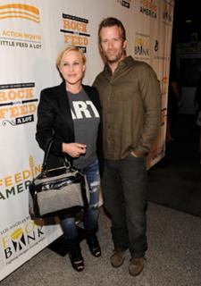 Patricia Arquette feet photo thumbnail