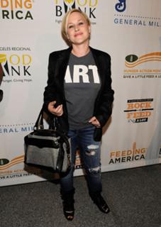 Patricia Arquette feet photo thumbnail