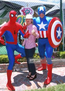Patricia Arquette feet photo thumbnail