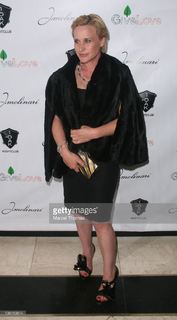 Patricia Arquette feet photo thumbnail