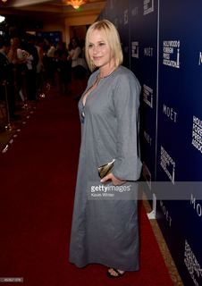 Patricia Arquette feet photo thumbnail