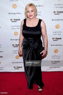 Patricia Arquette feet photo thumbnail