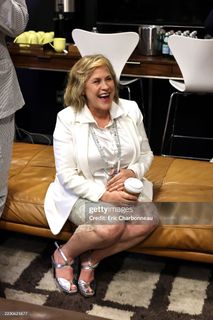 Patricia Arquette feet photo 3