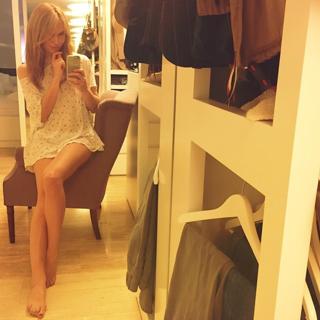 Patricia Conde feet photo thumbnail