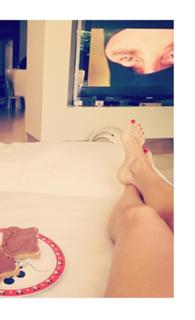 Patricia Conde feet photo thumbnail