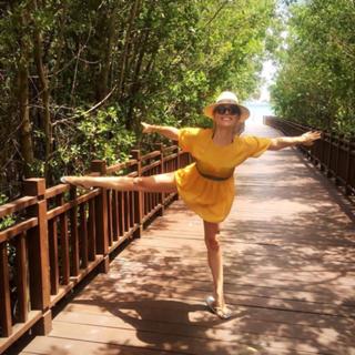 Patricia Conde feet photo thumbnail