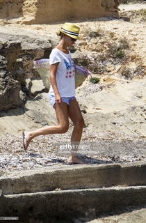 Patricia Conde feet photo thumbnail