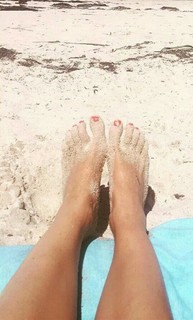 Patricia Conde feet photo thumbnail