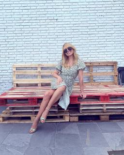 Patricia Conde feet photo thumbnail