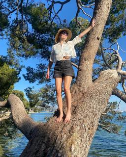 Patricia Conde feet photo thumbnail