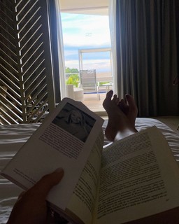 Patricia Conde feet photo thumbnail