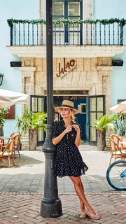 Patricia Conde feet photo thumbnail