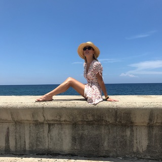 Patricia Conde feet photo thumbnail