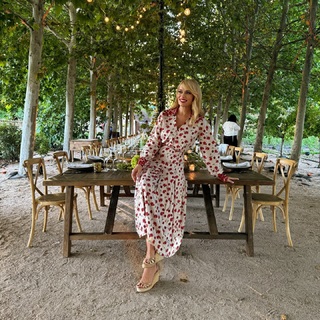 Patricia Conde feet photo thumbnail