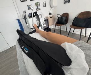 Patricia Conde feet photo thumbnail