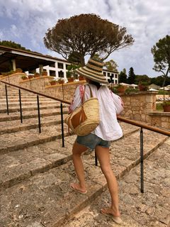 Patricia Conde feet photo thumbnail