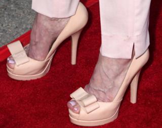 Patricia Heaton feet photo thumbnail