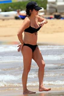 Patricia Heaton feet photo thumbnail
