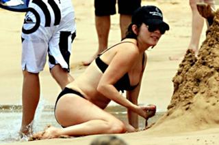 Patricia Heaton feet photo thumbnail