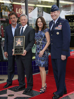 Patricia Heaton feet photo thumbnail