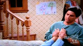 Patricia Heaton feet photo thumbnail