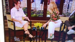 Patricia Heaton feet photo thumbnail