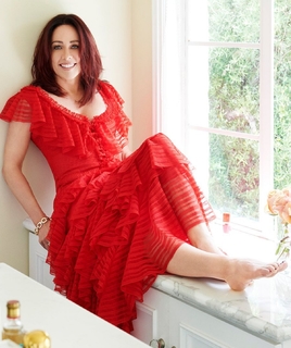 Patricia Heaton feet photo thumbnail