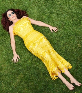 Patricia Heaton feet photo thumbnail