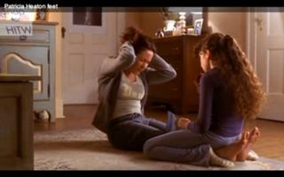 Patricia Heaton feet photo thumbnail
