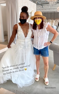 Patricia Heaton feet photo thumbnail