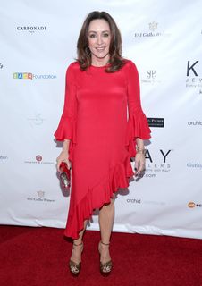 Patricia Heaton feet photo thumbnail