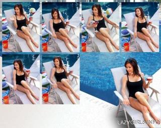 Patricia Heaton feet photo thumbnail