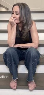 Patricia Heaton feet photo thumbnail