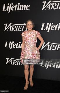 Patricia Heaton feet photo thumbnail