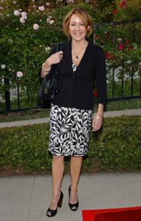 Patricia Heaton feet photo thumbnail