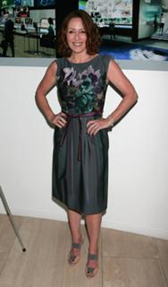 Patricia Heaton feet photo thumbnail