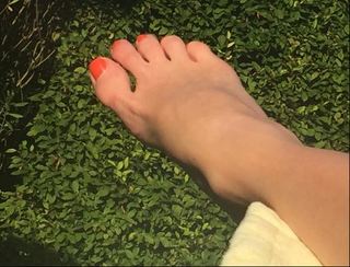 Patricia Kaas feet photo 3