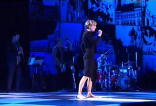 Patricia Kaas feet photo 10