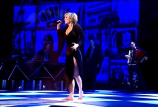Patricia Kaas feet photo 7
