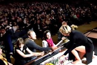 Patricia Kaas feet photo 2