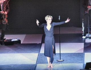 Patricia Kaas feet photo 1