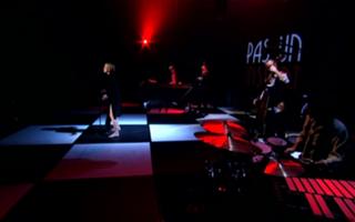 Patricia Kaas feet photo 9
