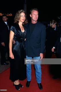Patricia Kalember feet photo 10