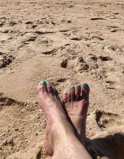Patricia Kalember feet photo 1