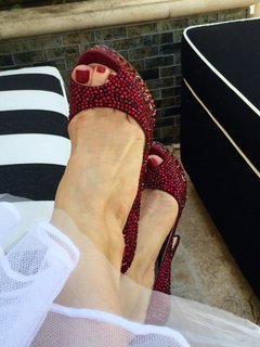Patricia Kara feet photo 18