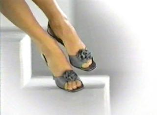 Patricia Manterola feet photo 8