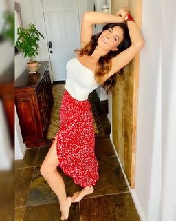 Patricia Manterola feet photo 19