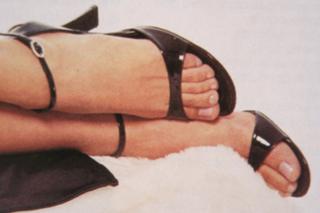 Patricia Manterola feet photo 3