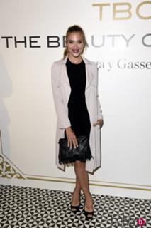 Patricia Montero feet photo thumbnail